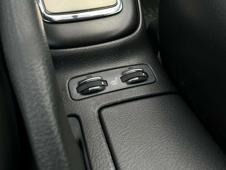 Toyota Avensis, 2005г., передний привод, автомат