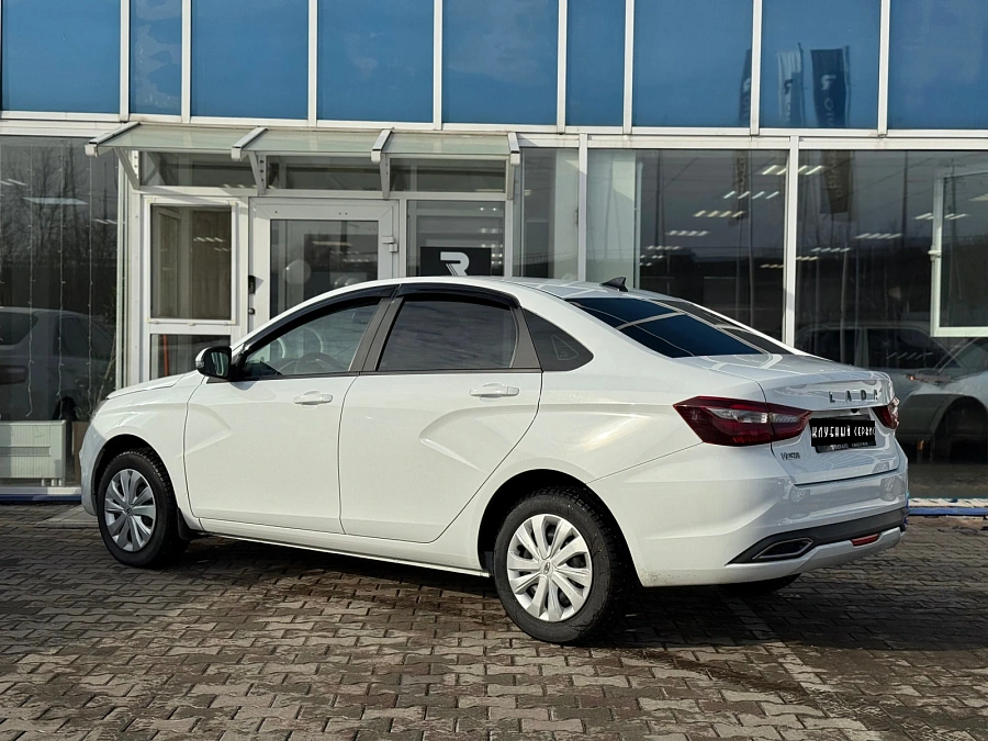 Lada (ВАЗ) Vesta, 2023г., передний привод, механика