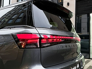 Infiniti QX80, 2025г, полный привод, автомат