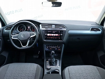 Volkswagen Tiguan, 2020г, полный привод, робот