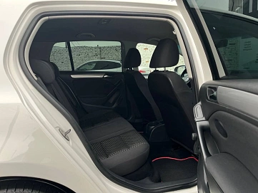 Volkswagen Golf, 2012г, передний привод, механика