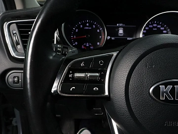 Kia Ceed, 2021г, передний привод, робот
