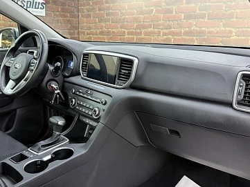 Kia Sportage, 2021г, передний привод, автомат