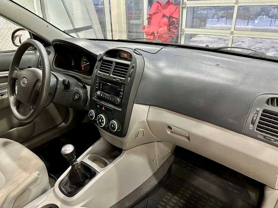Kia Cerato, 2007г., передний привод, механика