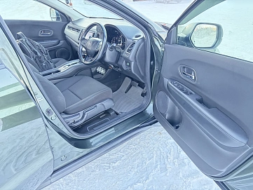 Honda Vezel, 2017г, передний привод, вариатор