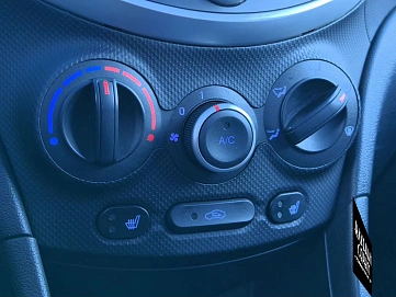 Hyundai Solaris, 2013г, передний привод, автомат