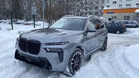 BMW X7, 2023г, полный привод, автомат
