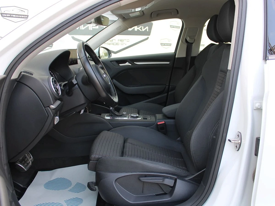 Audi A3, 2016г., передний привод, робот