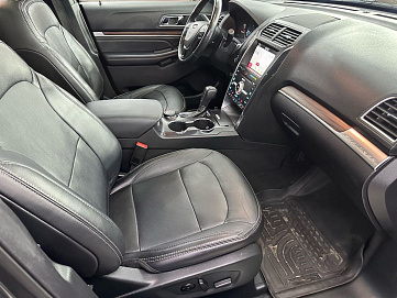 Ford Explorer, 2019г, полный привод, автомат