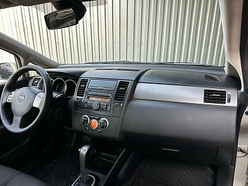 Nissan Tiida, 2008г, передний привод, автомат