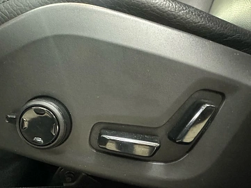 Volvo XC60, 2019г, полный привод, автомат