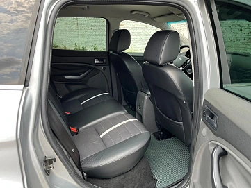 Ford Kuga, 2011г, передний привод, автомат