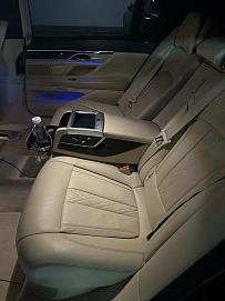 BMW 7 серии, 2016г, полный привод, автомат