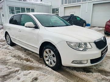 Skoda Superb, 2013г, передний привод, робот