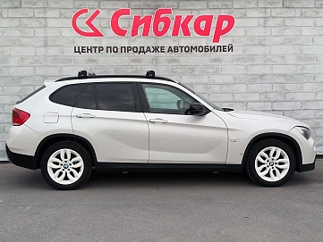 BMW X1, 2011г, задний привод, автомат