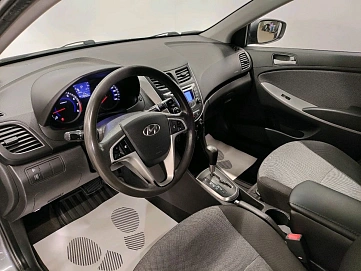 Hyundai Solaris, 2012г, передний привод, автомат