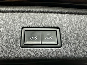 Volkswagen Touareg, 2019г., полный привод, автомат