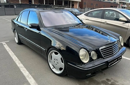 Mercedes-Benz E-Класс, 2002г, задний привод, автомат