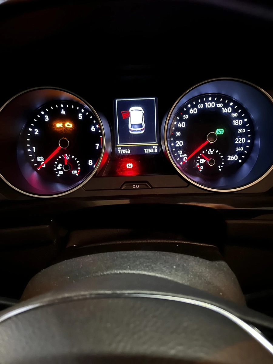 Volkswagen Tiguan, 2020г., передний привод, робот