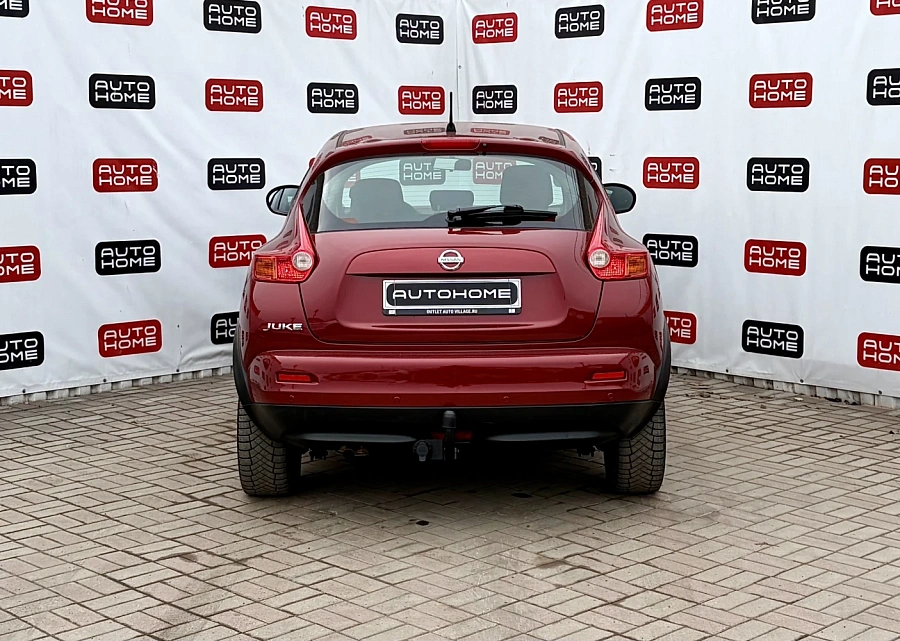 Nissan Juke, 2013г., передний привод, вариатор