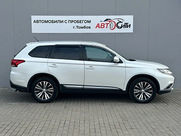 Mitsubishi Outlander, 2015г, полный привод, вариатор