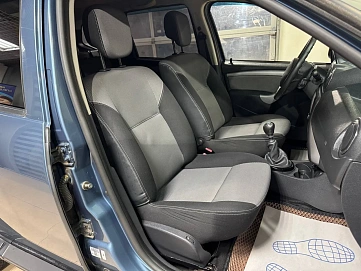 Renault Duster, 2012г, полный привод, механика