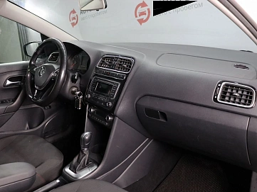 Volkswagen Polo, 2017г, передний привод, автомат