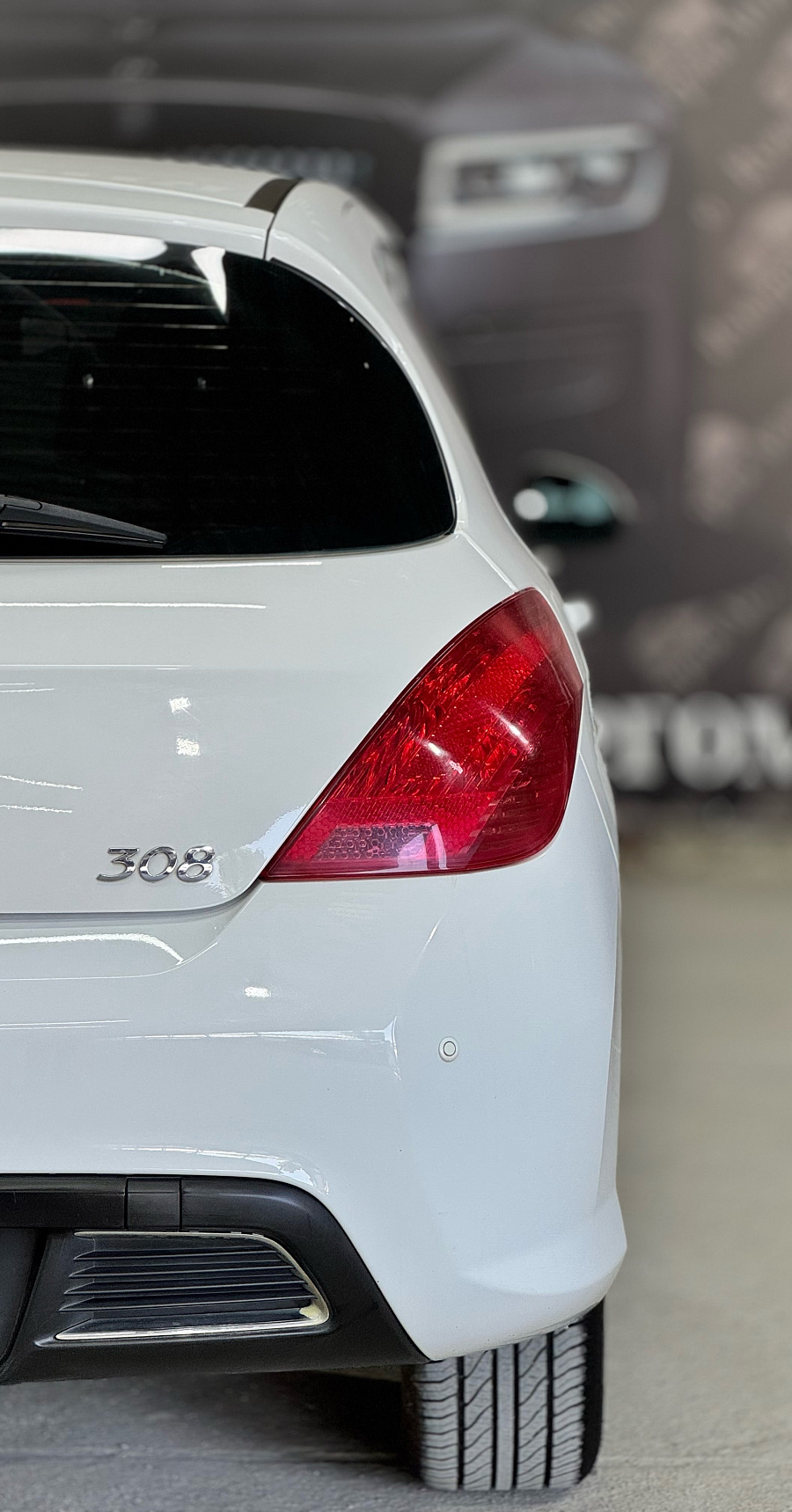 Peugeot 308, 2010г., передний привод, автомат