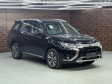 Mitsubishi Outlander, 2022г, передний привод, вариатор