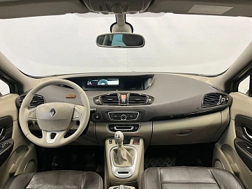 Renault , 2011г., передний привод, механика