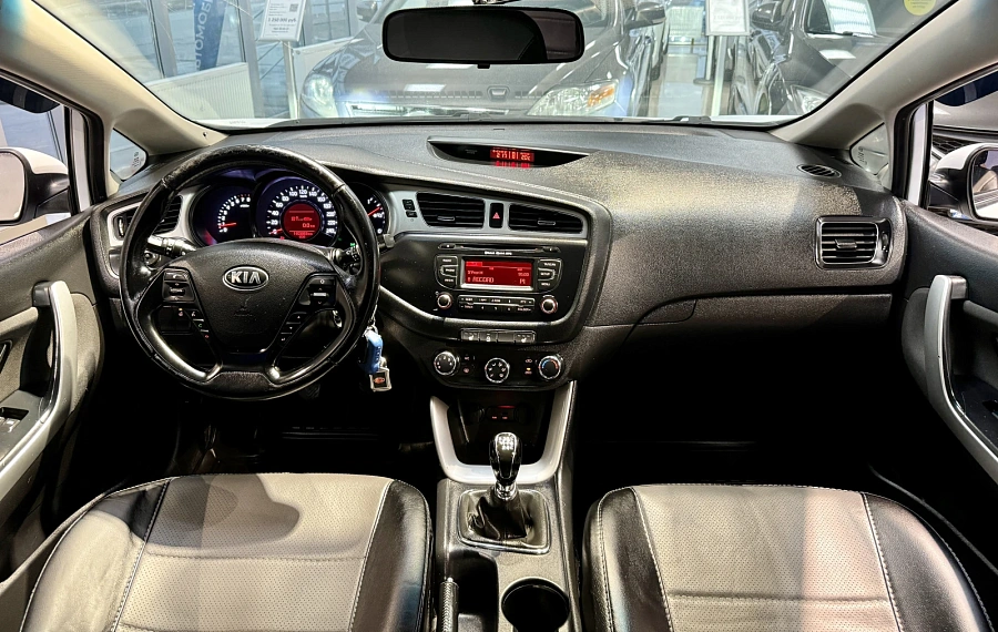 Kia Ceed, 2014г., передний привод, механика