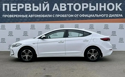Hyundai Elantra, 2018г, передний привод, автомат