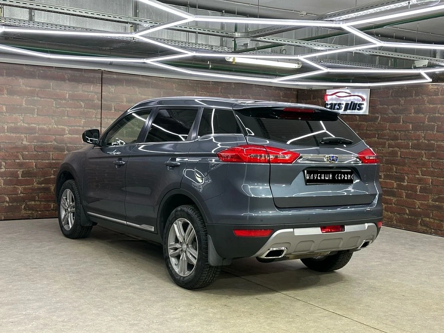 Geely Atlas, 2018г., передний привод, автомат