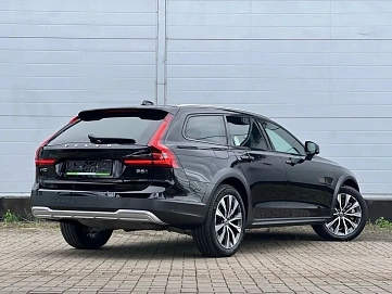 Volvo V90 Cross Country, 2024г, полный привод, автомат
