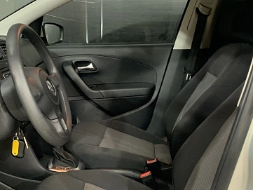 Volkswagen Polo, 2014г, передний привод, автомат