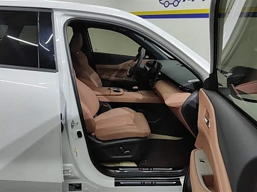 Changan UNI-Z, 2024г, передний привод, робот