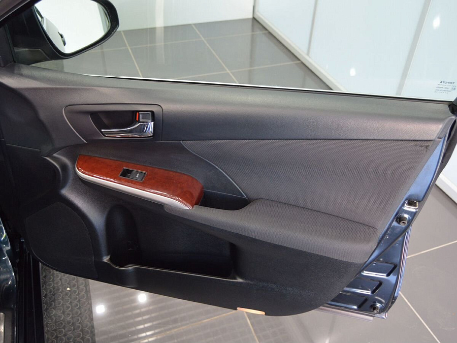Toyota Camry, 2014г., передний привод, автомат