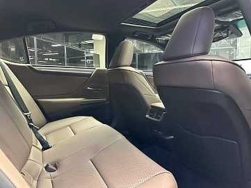 Lexus ES, 2025г, передний привод, вариатор