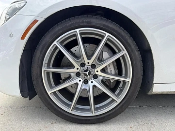 Mercedes-Benz E-Класс, 2022г, задний привод, автомат