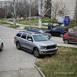 Toyota Sequoia, 2008г, полный привод, автомат