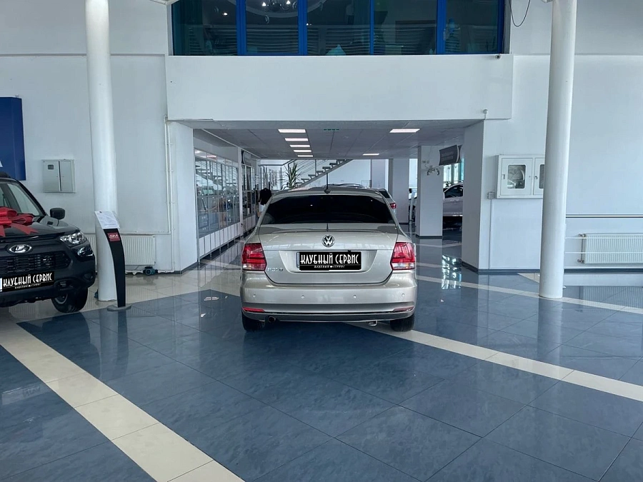 Volkswagen Polo, 2018г., передний привод, автомат