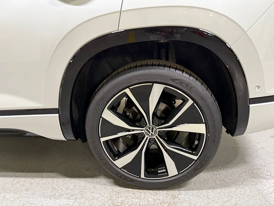 Volkswagen Tayron, 2024г., полный привод, робот