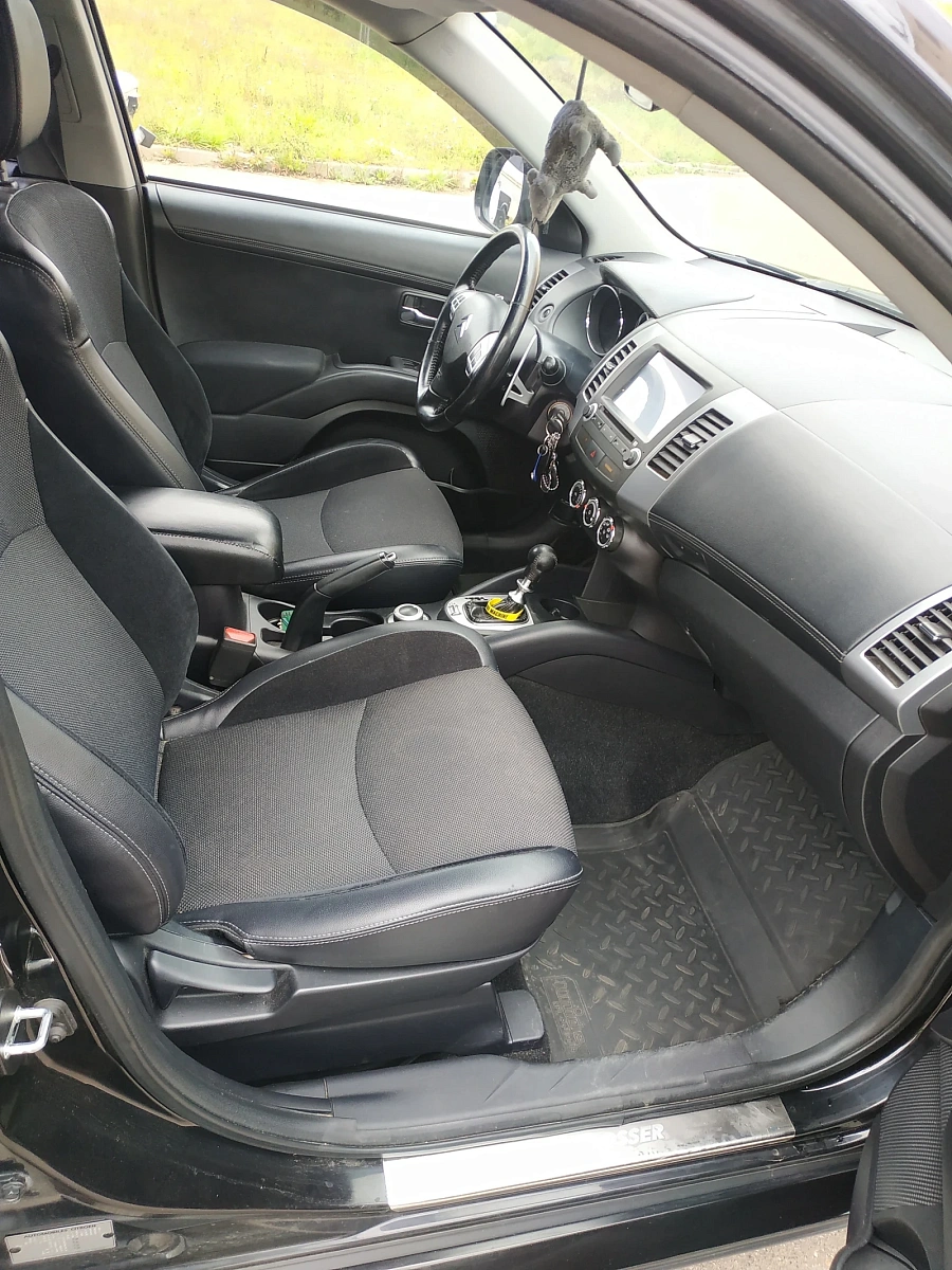 Citroen C-Crosser, 2010г., полный привод, робот