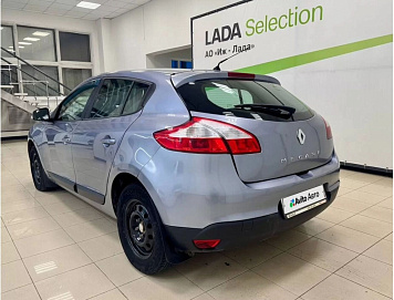 Renault Megane, 2011г, передний привод, механика