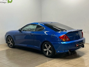 Hyundai Tiburon, 2004г., передний привод, механика