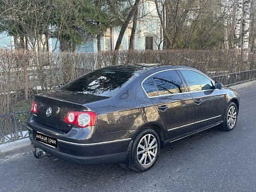 Volkswagen Passat, 2010г, передний привод, робот