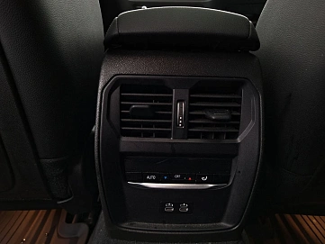 BMW 3 серии, 2023г, полный привод, автомат