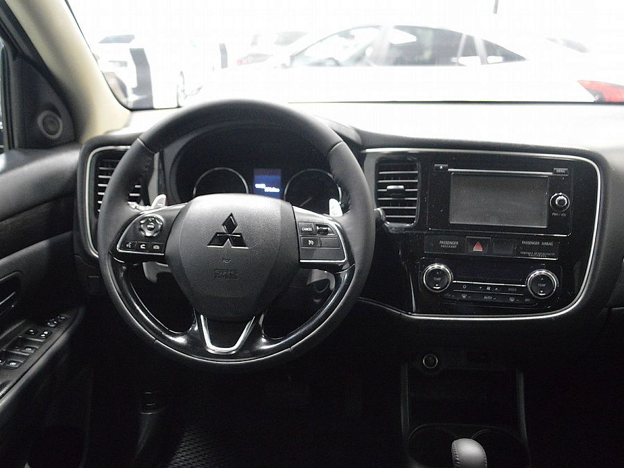 Mitsubishi Outlander, 2016г., полный привод, вариатор