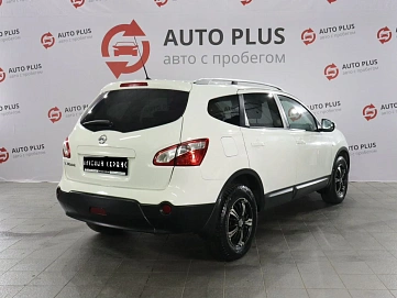 Nissan , 2012г., передний привод, механика