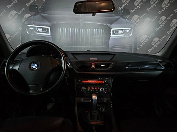 BMW X1, 2012г, задний привод, автомат